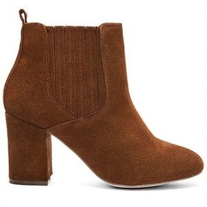 STEVE MADDEN Gusto Suede Ankle Boot in Rust